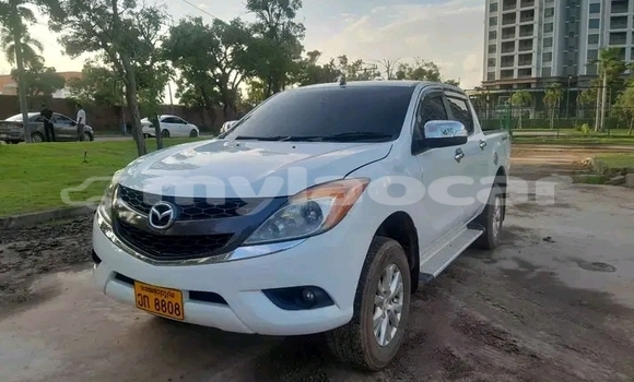 ຊື້ ໃຊ້ແລ້ວ Toyota Hilux White ລົດ ໃນ Thakhek ໃນ Khammouan Province ຊື້ ໃຊ້ແລ້ວ Toyota Hilux White ລົດ ໃນ Thakhek ໃນ Khammouan Province