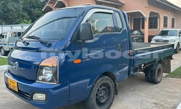 ຊື້ ໃຊ້ແລ້ວ Hyundai H1 Green ລົດ ໃນ Luang Prabang ໃນ Louangphabang Province ຊື້ ໃຊ້ແລ້ວ Hyundai H1 Green ລົດ ໃນ Luang Prabang ໃນ Louangphabang Province