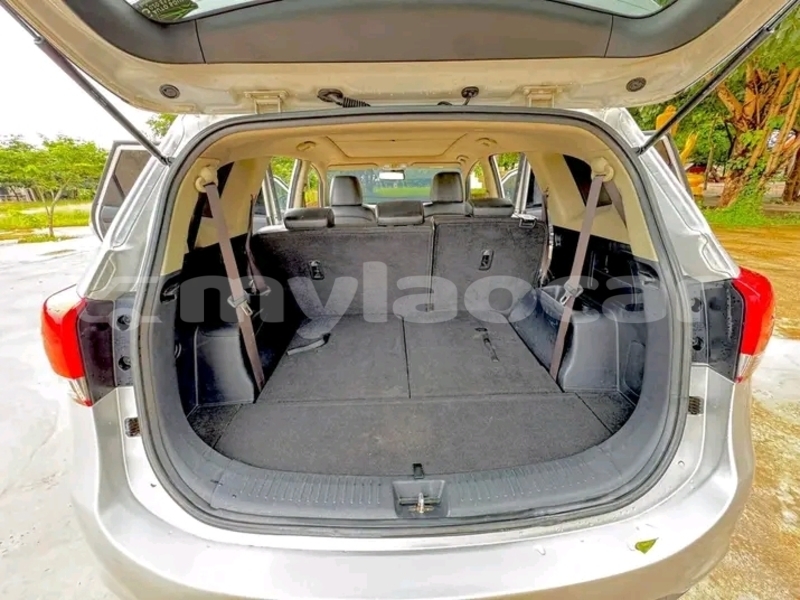 Big with watermark jeep liberty patriot khammouan province thakhek 6726