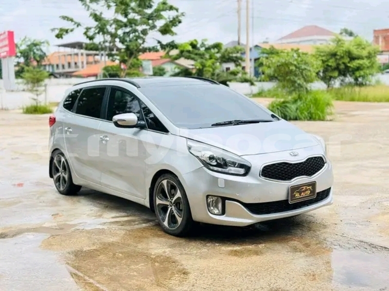 Big with watermark jeep liberty patriot khammouan province thakhek 6726