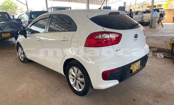 ຊື້ ໃຊ້ແລ້ວ Kia Picanto White ລົດ ໃນ Attapeu ໃນ Attapeu Province ຊື້ ໃຊ້ແລ້ວ Kia Picanto White ລົດ ໃນ Attapeu ໃນ Attapeu Province