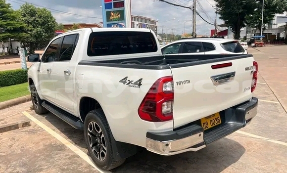 ຊື້ ໃຊ້ແລ້ວ Toyota Hilux White ລົດ ໃນ Thakhek ໃນ Khammouan Province ຊື້ ໃຊ້ແລ້ວ Toyota Hilux White ລົດ ໃນ Thakhek ໃນ Khammouan Province
