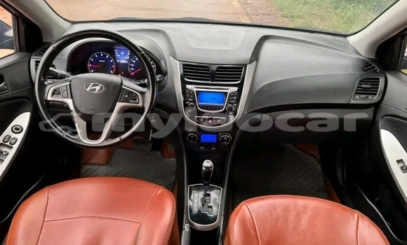 ຊື້ ໃຊ້ແລ້ວ Hyundai Accent Black ລົດ ໃນ Thakhek ໃນ Khammouan Province ຊື້ ໃຊ້ແລ້ວ Hyundai Accent Black ລົດ ໃນ Thakhek ໃນ Khammouan Province