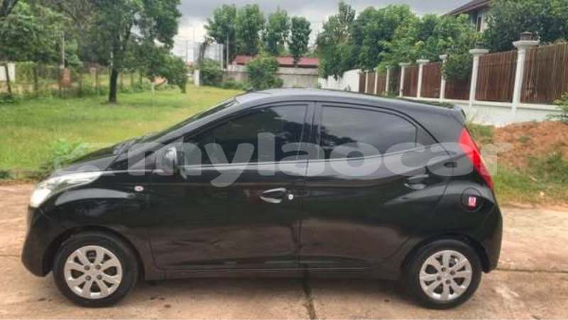 Big with watermark toyota vitz vientiane province vientiane 6733