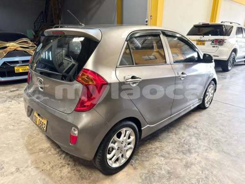 Big with watermark kia carnival vientiane province vientiane 6738