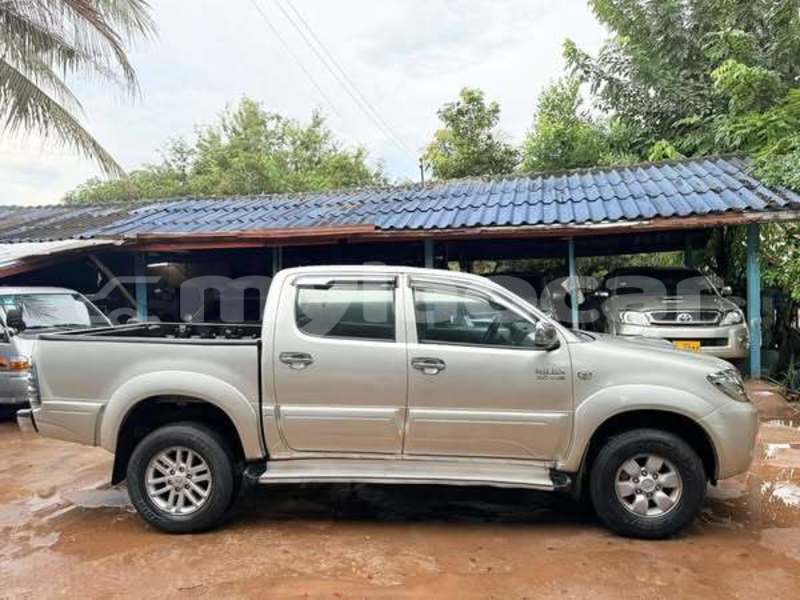 Big with watermark toyota vigo vientiane province vientiane 6740