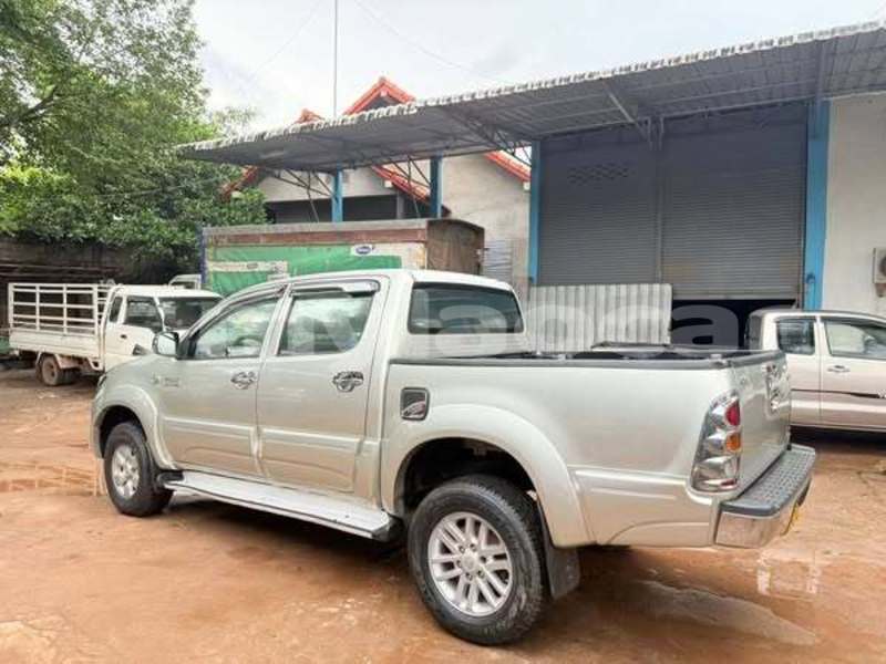 Big with watermark toyota vigo vientiane province vientiane 6740