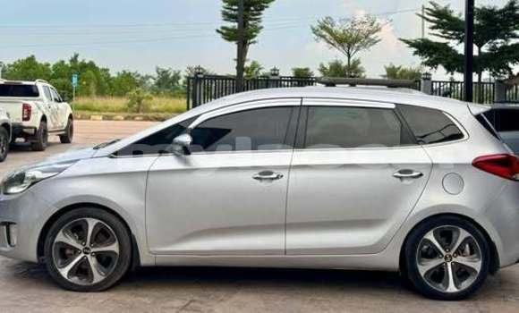 Acheter Occasion Voiture Kia Carens Autre à Vientiane, Vientiane Province Acheter Occasion Voiture Kia Carens Autre à Vientiane, Vientiane Province