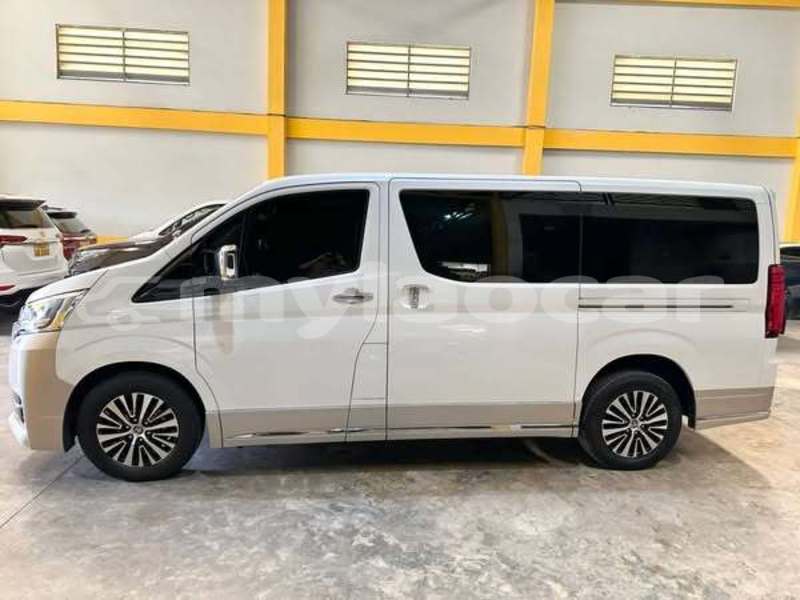 Big with watermark toyota granvia vientiane province vientiane 6746