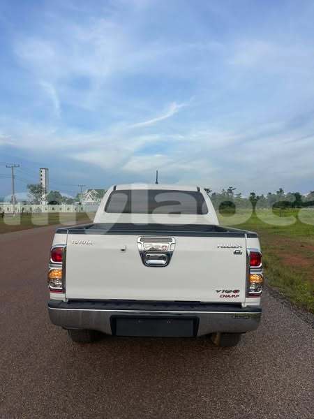 Big with watermark toyota vigo vientiane province vientiane 6751