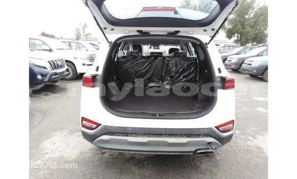 Buy Import Hyundai Santa Fe White Car in Import - Dubai in Attapeu Province Buy Import Hyundai Santa Fe White Car in Import - Dubai in Attapeu Province