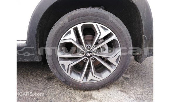 Buy Import Hyundai Santa Fe White Car in Import - Dubai in Attapeu Province Buy Import Hyundai Santa Fe White Car in Import - Dubai in Attapeu Province