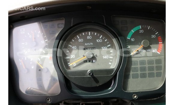 Buy Import Nissan Evalia White Truck in Import - Dubai in Attapeu Province