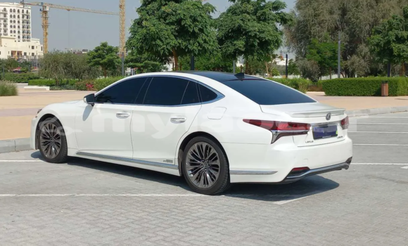 Buy Used Lexus LS White Car in Vientiane in Vientiane Province Buy Used Lexus LS White Car in Vientiane in Vientiane Province