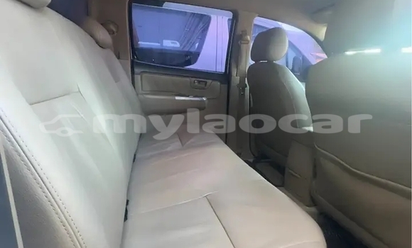 Buy Used Toyota Hiluxe VIGO White Car in Vientiane in Vientiane Province Buy Used Toyota Hiluxe VIGO White Car in Vientiane in Vientiane Province