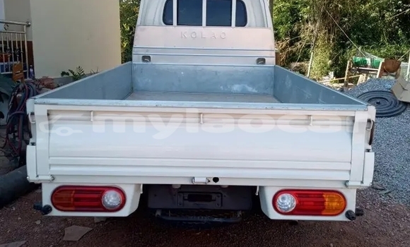 Buy Used Kia Magentis White Car in Vientiane in Vientiane Province Buy Used Kia Magentis White Car in Vientiane in Vientiane Province