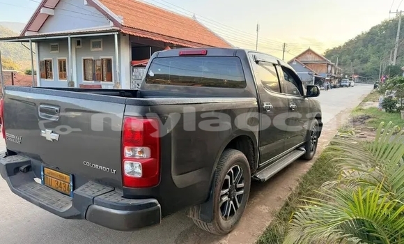 Buy Used Toyota Hilux Black Car in Vientiane in Vientiane Province Buy Used Toyota Hilux Black Car in Vientiane in Vientiane Province