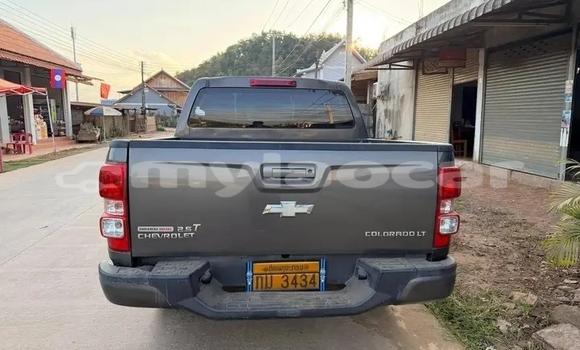 Buy Used Toyota Hilux Black Car in Vientiane in Vientiane Province Buy Used Toyota Hilux Black Car in Vientiane in Vientiane Province