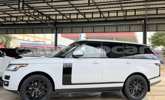 Buy Used Range Rover Range Rover White Car in Vientiane in Vientiane Province Buy Used Range Rover Range Rover White Car in Vientiane in Vientiane Province
