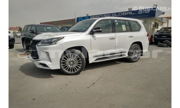 Acheter Import Voiture Lexus LX Blanc à Import - Dubai, Attapeu Province Acheter Import Voiture Lexus LX Blanc à Import - Dubai, Attapeu Province