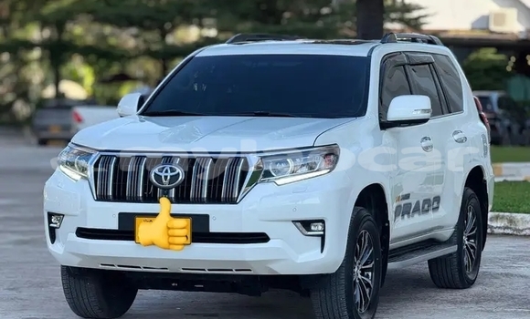 Buy Used Toyota Prado White Car in Vientiane in Vientiane Province Buy Used Toyota Prado White Car in Vientiane in Vientiane Province