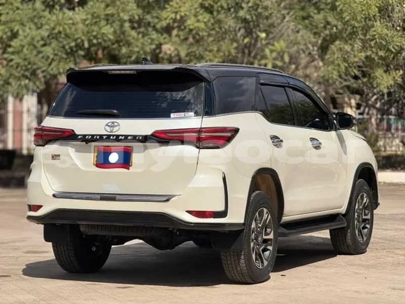 Big with watermark toyota fortuner xaignabouli province sainyabuli 6984