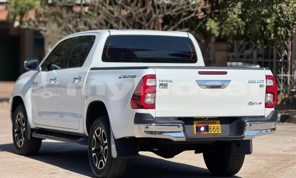 Buy Used Toyota REVO CAB Z-EDITION White Car in Vientiane in Vientiane Province Buy Used Toyota REVO CAB Z-EDITION White Car in Vientiane in Vientiane Province