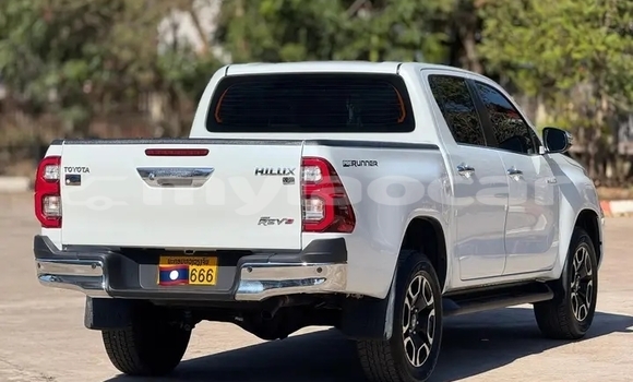 Buy Used Toyota REVO CAB Z-EDITION White Car in Vientiane in Vientiane Province Buy Used Toyota REVO CAB Z-EDITION White Car in Vientiane in Vientiane Province