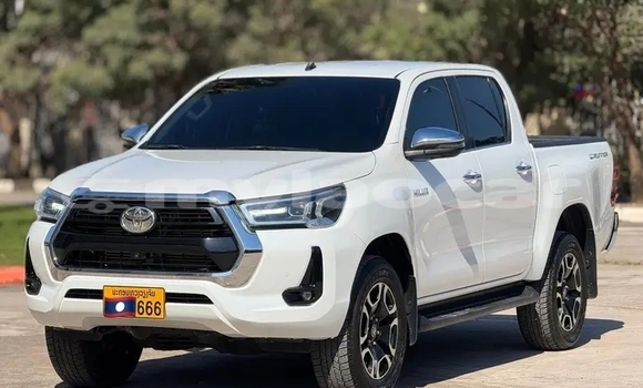 Buy Used Toyota REVO CAB Z-EDITION White Car in Vientiane in Vientiane Province Buy Used Toyota REVO CAB Z-EDITION White Car in Vientiane in Vientiane Province