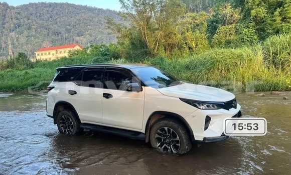 Buy Used Toyota Fortuner White Car in Vientiane in Vientiane Province Buy Used Toyota Fortuner White Car in Vientiane in Vientiane Province