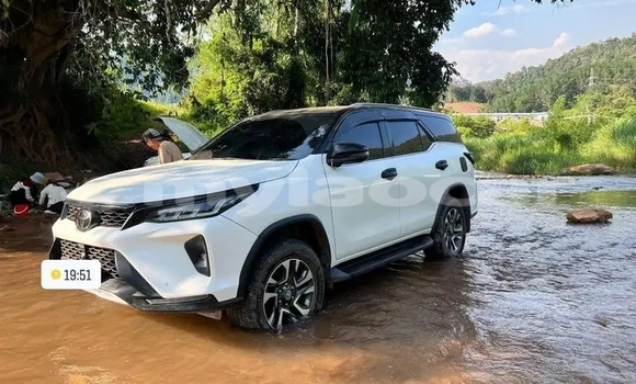 Buy Used Toyota Fortuner White Car in Vientiane in Vientiane Province Buy Used Toyota Fortuner White Car in Vientiane in Vientiane Province