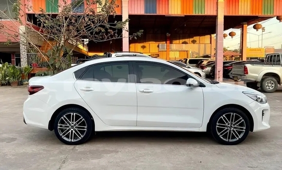 Buy Used Kia Rio White Car in Vientiane in Vientiane Province Buy Used Kia Rio White Car in Vientiane in Vientiane Province
