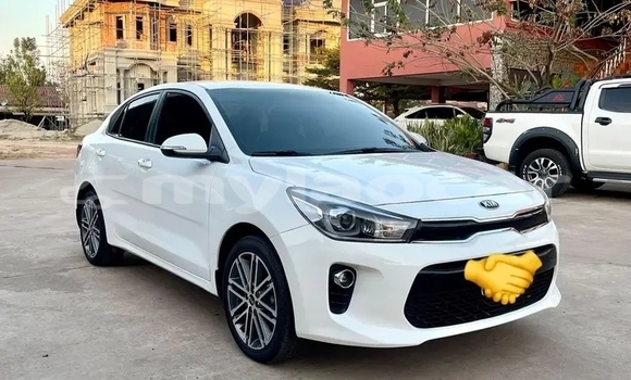 Buy Used Kia Rio White Car in Vientiane in Vientiane Province Buy Used Kia Rio White Car in Vientiane in Vientiane Province