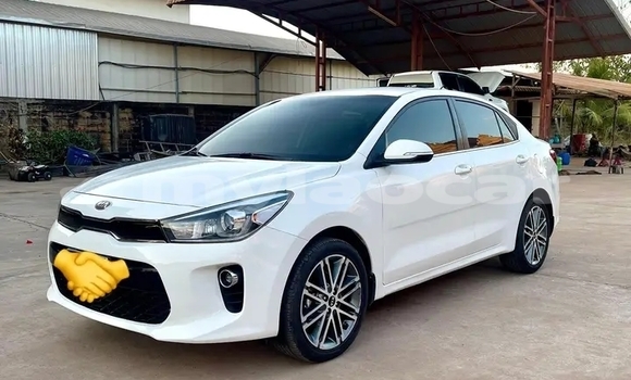 Buy Used Kia Rio White Car in Vientiane in Vientiane Province Buy Used Kia Rio White Car in Vientiane in Vientiane Province