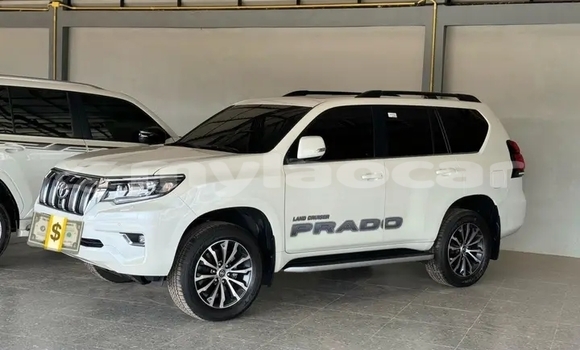 Buy Used Toyota Prado White Car in Vientiane in Vientiane Province Buy Used Toyota Prado White Car in Vientiane in Vientiane Province