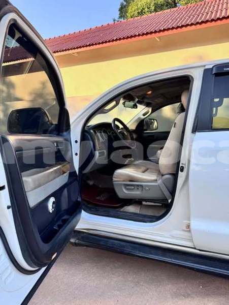 Big with watermark toyota allion vientiane province vientiane 7001