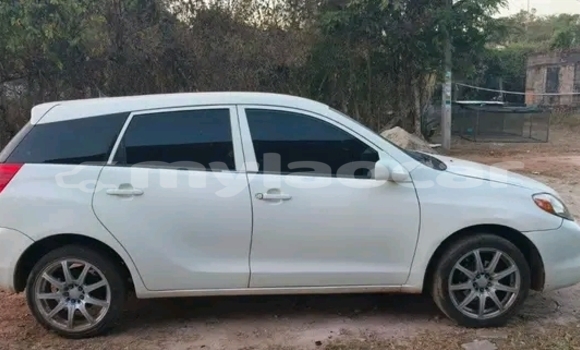 Buy Used Toyota Matrix White Car in Vientiane in Vientiane Province Buy Used Toyota Matrix White Car in Vientiane in Vientiane Province