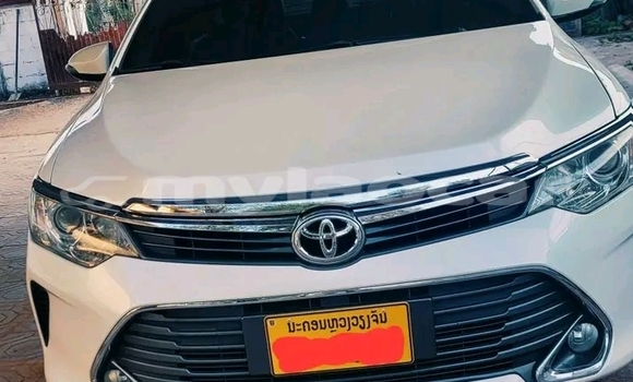 Buy Used Toyota Camry White Car in Vientiane in Vientiane Province Buy Used Toyota Camry White Car in Vientiane in Vientiane Province