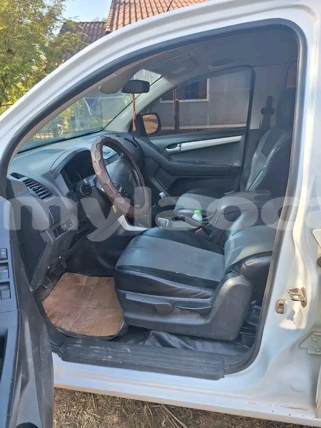 Big with watermark isuzu d max vientiane province vientiane 7009