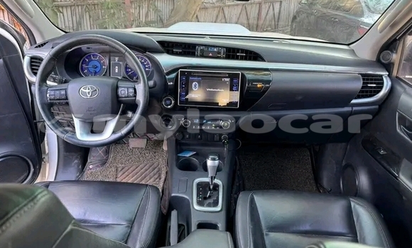 Buy Used Toyota Hilux White Car in Luang Namtha in Luang Namtha Province Buy Used Toyota Hilux White Car in Luang Namtha in Luang Namtha Province