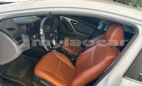 Buy Used Hyundai Elantra White Car in Vientiane in Vientiane Province Buy Used Hyundai Elantra White Car in Vientiane in Vientiane Province