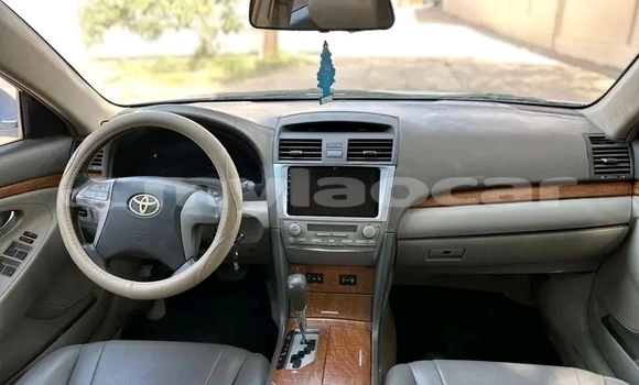 Buy Used Toyota Camry White Car in Vientiane in Vientiane Province Buy Used Toyota Camry White Car in Vientiane in Vientiane Province