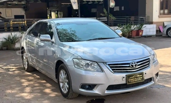 Buy Used Toyota Camry White Car in Vientiane in Vientiane Province Buy Used Toyota Camry White Car in Vientiane in Vientiane Province