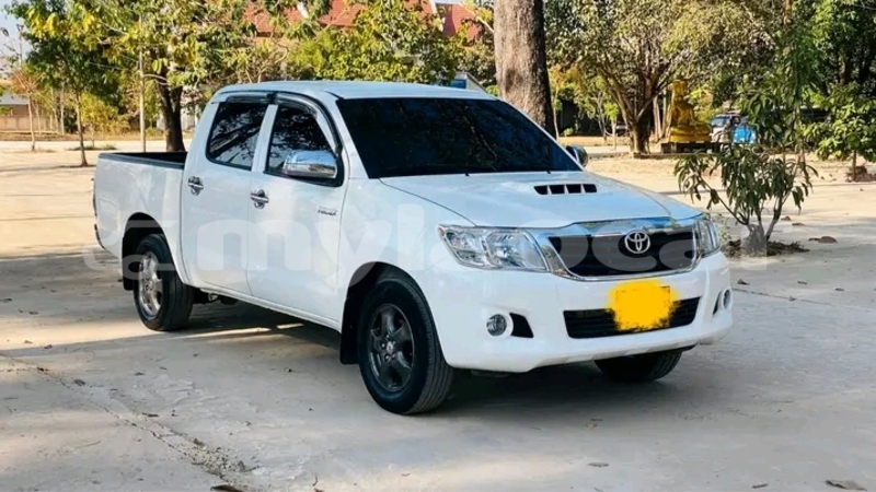 Big with watermark toyota hiluxe vigo vientiane province vientiane 7021