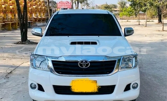 Buy Used Toyota Hiluxe VIGO White Car in Vientiane in Vientiane Province Buy Used Toyota Hiluxe VIGO White Car in Vientiane in Vientiane Province
