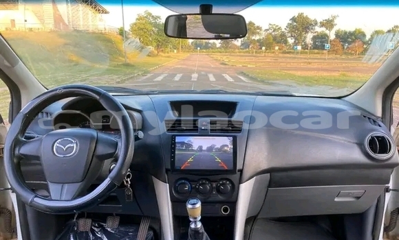 Buy New Toyota Hilux White Car in Luang Namtha in Luang Namtha Province Buy New Toyota Hilux White Car in Luang Namtha in Luang Namtha Province