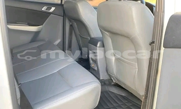 Buy New Toyota Hilux White Car in Luang Namtha in Luang Namtha Province Buy New Toyota Hilux White Car in Luang Namtha in Luang Namtha Province