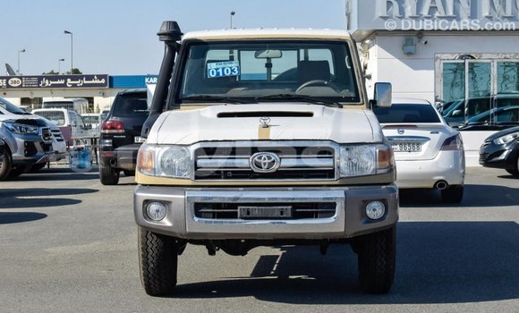Buy Import Toyota Land Cruiser Beige Car in Import - Dubai in Attapeu Province Buy Import Toyota Land Cruiser Beige Car in Import - Dubai in Attapeu Province
