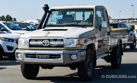 Buy Import Toyota Land Cruiser Beige Car in Import - Dubai in Attapeu Province Buy Import Toyota Land Cruiser Beige Car in Import - Dubai in Attapeu Province