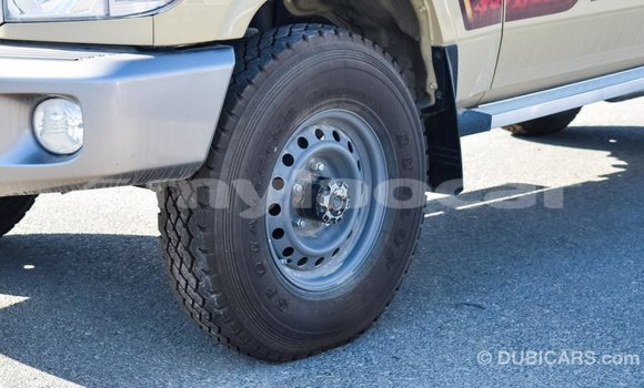 Buy Import Toyota Land Cruiser Beige Car in Import - Dubai in Attapeu Province Buy Import Toyota Land Cruiser Beige Car in Import - Dubai in Attapeu Province